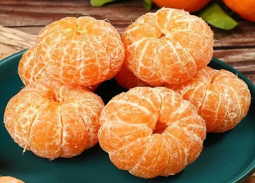 一下子吃了十几个橘子有事吗（一天吃很多橘子会怎么样）